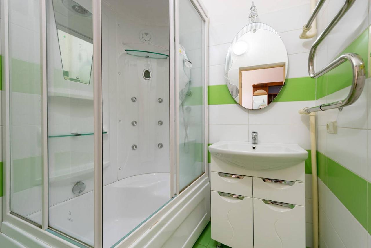 Nadezhda Apartment On Nauryzbay Batyra 37/1 Almaty Extérieur photo